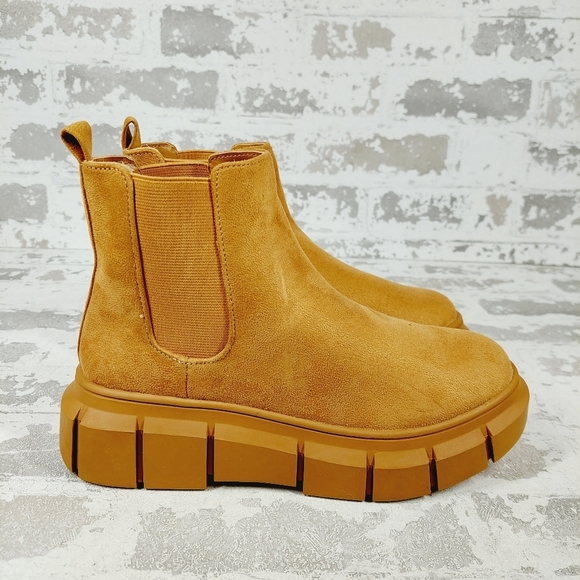 NEW BP. Niya Tan Brown Faux Suede Lug Sole Fall Ankle Chelsea Boots V561 - Picture 5 of 13